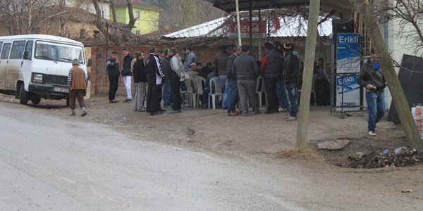Lastiğin patlaması sonucu hayatını kaybeden genç toprağa verildi