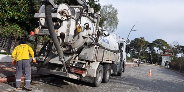 GATAB yağmur suyu hatlarını temizledi