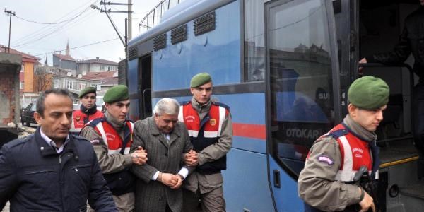 Kızını öldüren eşine tepki gösterdi: Nasıl kıydın ona
