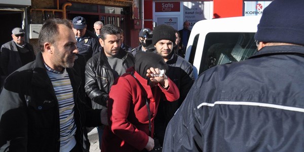 Bunalıma girdi, intihara kalkıştı