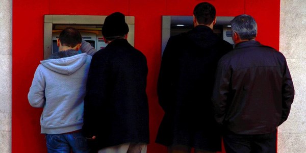 'Savcıyım' diyerek 8 bin TL dolandırdı