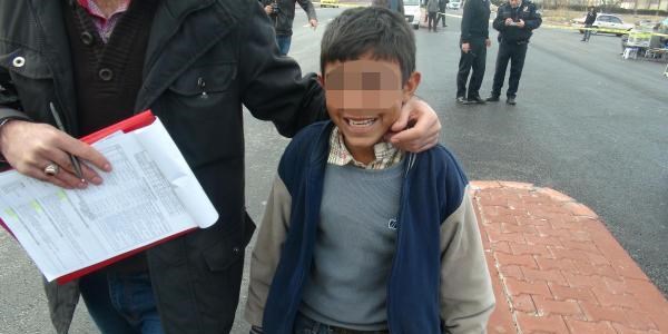 Annesini kurtarmak iin bartsn tampon yapm