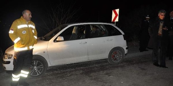 Öğretmen otomobilinin içinde ölü bulundu
