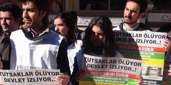Diyarbakr barosu hasta tutuklular iin 'mail' kampanyas balatt