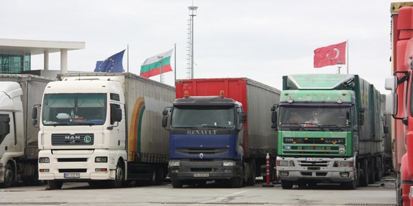 Kap�kule'deki T�r'lar� dozvola krizi durdurdu