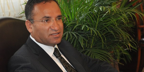 Bakan Bozdağ: Yeniden yargılama için formül aranıyor