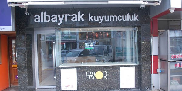 5 dakikada 5 kilo alt�n� �ald�lar