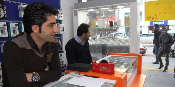 Van'da cep telefonu satışları durdu
