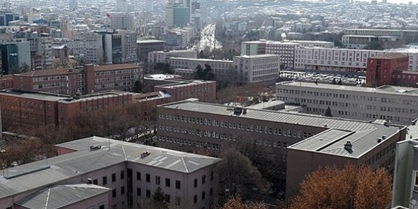 Meclis lojmanları yıkılıyor