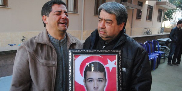 �ehit polisin baba oca��nda g�zya�lar� sel oldu