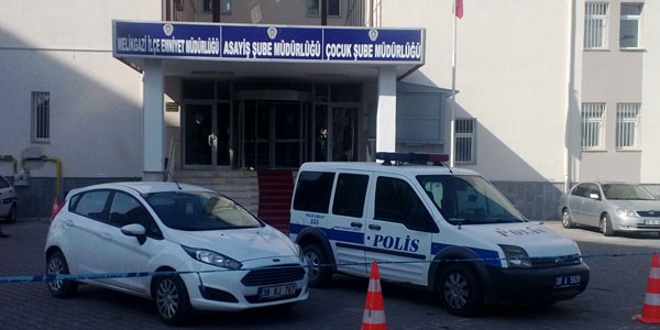 Soygunu yapt�, kalp krizi ge�irdi