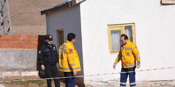 Besici, kesim s�ras�nda kalp krizi ge�irip �ld�
