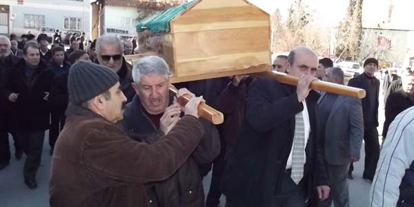 Kenan Işık'ın eniştesi son yolculuğuna uğurlandı