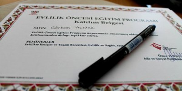 Bakanlık 67 bin kişiye 'evliliği' öğretti