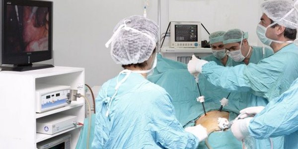 Kapalı cerrahi ile mide tümörü ameliyatı artık Türkiye'de