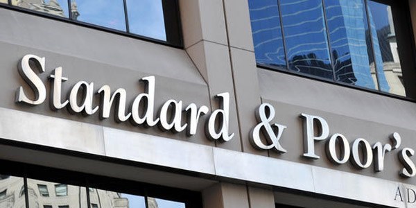 Standard and Poor's T�rkiye'nin g�r�n�m�n� de�i�tirdi