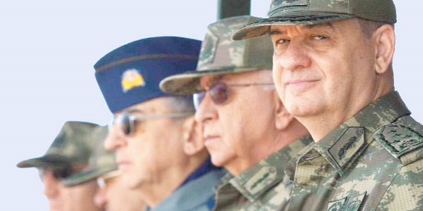 Komutanlar için son karar Cumhurbaşkanı verecek