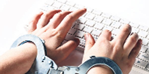 Devletin g�z� art�k her 't�k'�n �zerinde