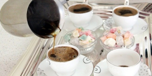 Tiryakilik 150 milyon dolarlık çay, kahve ithalatı yaptırdı