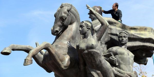 Atatürk Anıtı bakıma alındı