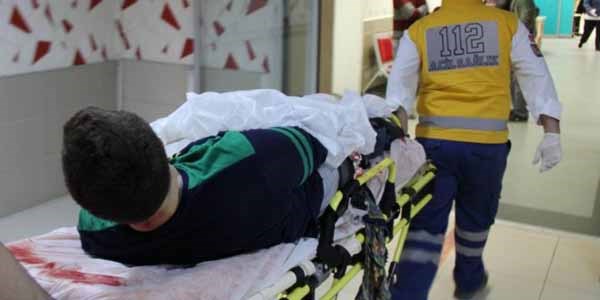Liseli arkadaşını 5 kez bıçakladı