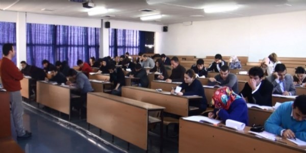 AF rencilerine her yl tek ders snav yaplacak