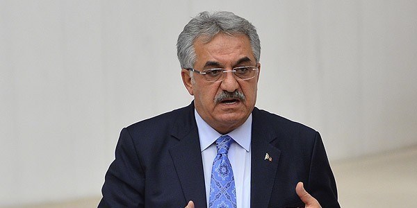 Yaz�c�: Bankalar haks�z bedel talep edemeyecek