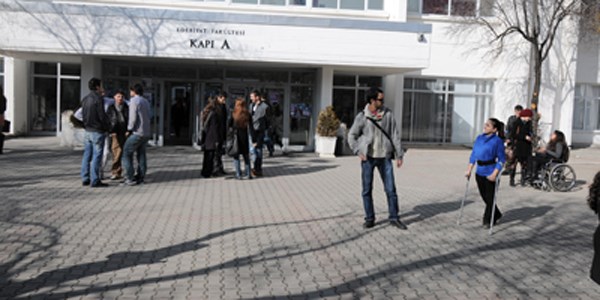 Engelli ��renci birimleri rekt�rl��e ba�l� olacak