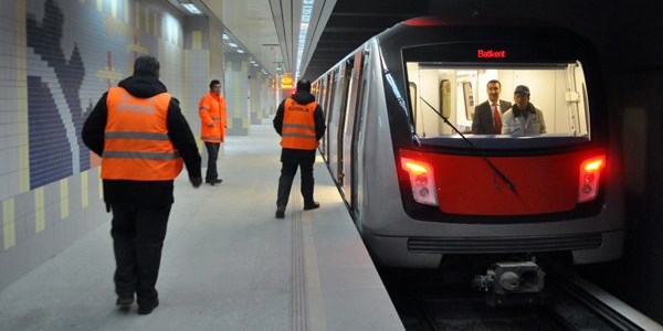 Batıkent-Sincan metrosu yoğun ilgi gördü