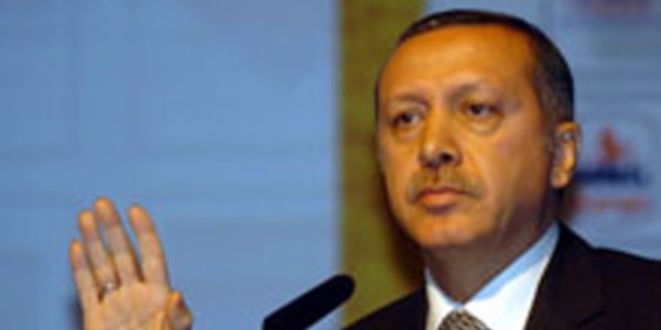 Erdoğan: Polis, savcı ve hakimlere başka yerden talimat geliyor