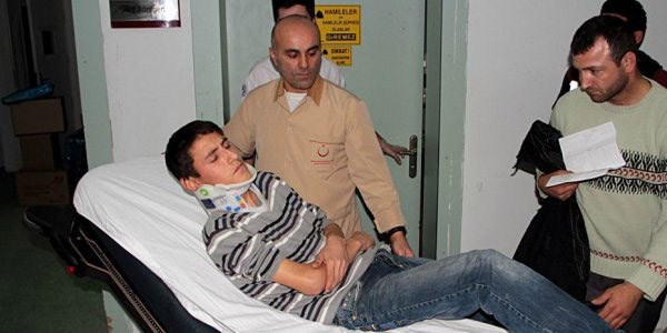 Öğrenci servisi kaza yaptı: 14 yaralı
