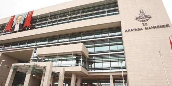 CHP, HSYK'yı Anayasa Mahkemesi'ne götürüyor