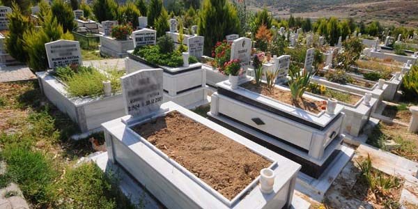 �stanbul'da mezarl�k fiyatlar� ate� pahas�