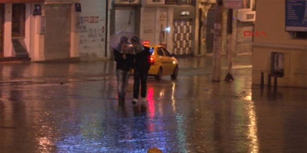 Özlenen yağmur İstanbul'da