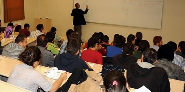 Öğretmenliğin iş garantisi düştü yine de ful çekiyor