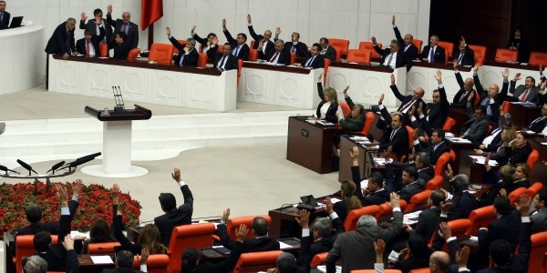 4 tasarı geçince Meclis tatile girecek