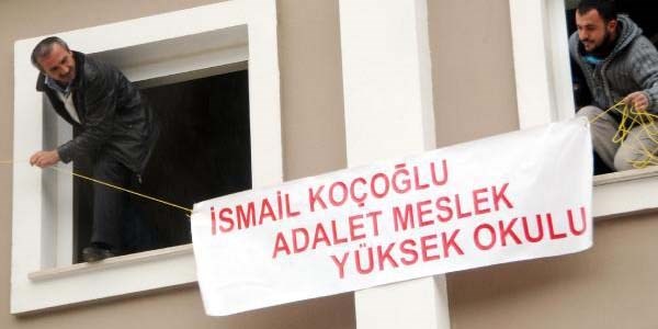 Buras� benim dedi, okula dedesinin ad�n� verdi