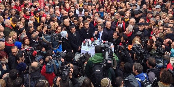 CHP'den Taksim'de ses kaydı eylemi