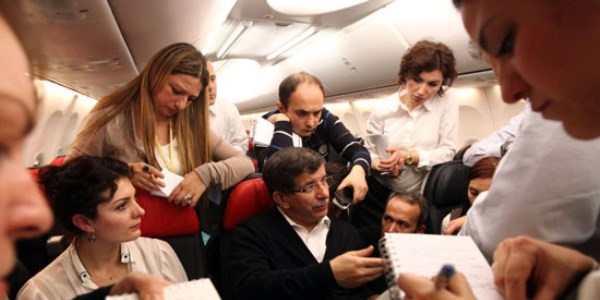 Davuto�lu: Bu ihanettir lam� cimi yok!