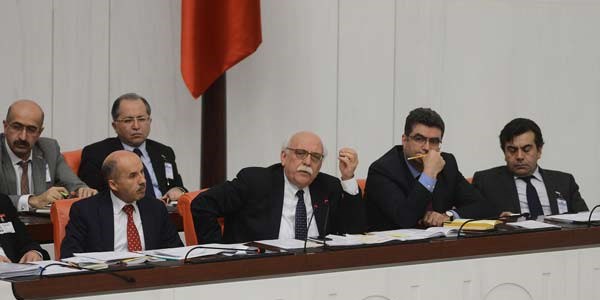 Okul yöneticiliğine atama maddesi kabul edildi
