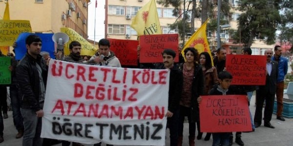 Atanamayan öğretmenler eylem yaptı
