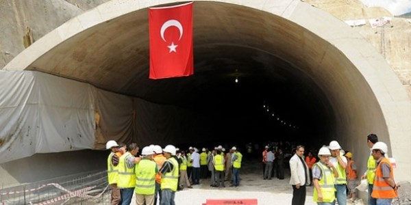 Türkiye'nin en uzun tüneli yarın açılacak