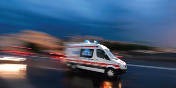 Otomobilin çarptığı lise öğrencisi öldü