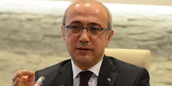 Bakan Elvan'dan Twitter ve Facebook açıklaması/ Video