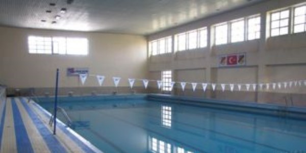 Y�zme havuzlar� ci�erlere zarar verebilir