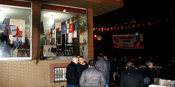 CHP'nin seçim bürosuna molotoflu saldırı