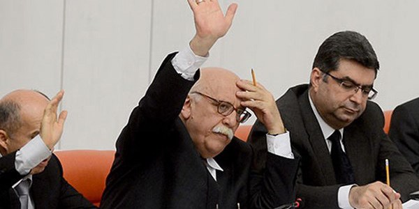 Milli Eğitim'de 100 bin kişi diken üstünde