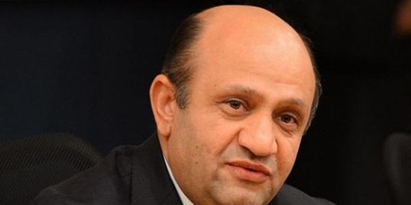 Bakan I��k: Yeni�eri oca��n� la�vetmi� bir millet, s�zmaya da m�sade etmez