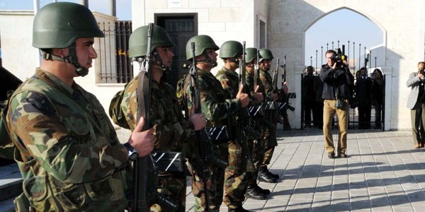 Suriye'deki T�rk askerine 'vur' emri!