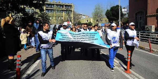 Sağlık çalışanları iş bıraktı/Video